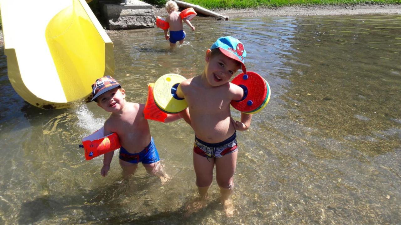 Chalets Am Badesee Lassing Lassing  Екстериор снимка